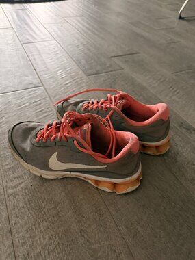 Sport shoes, size 8